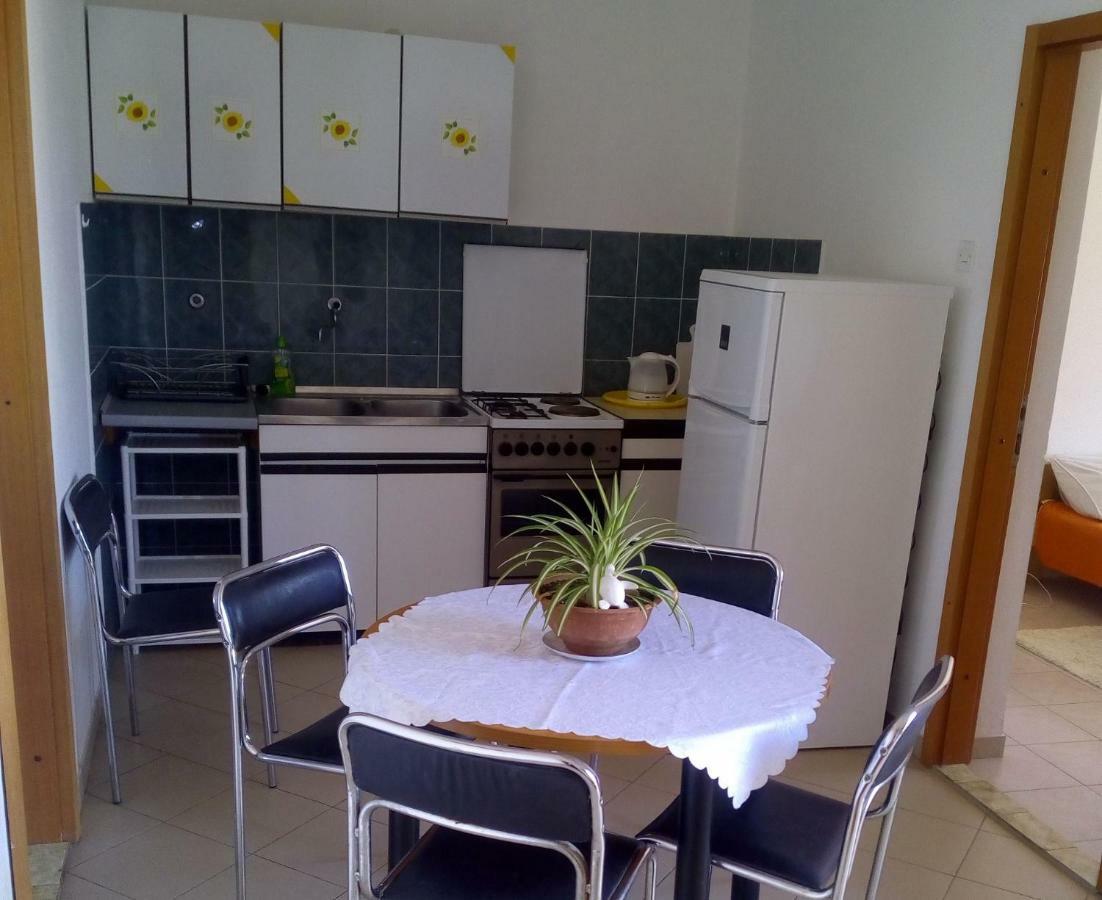 Apartments Luce-With Parking Nin Exterior foto